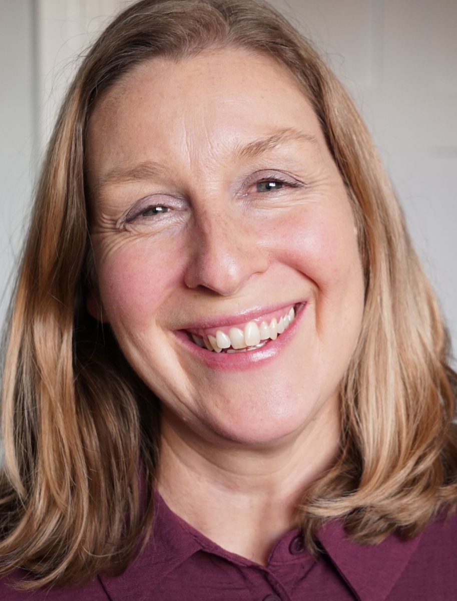 Anna Walker image