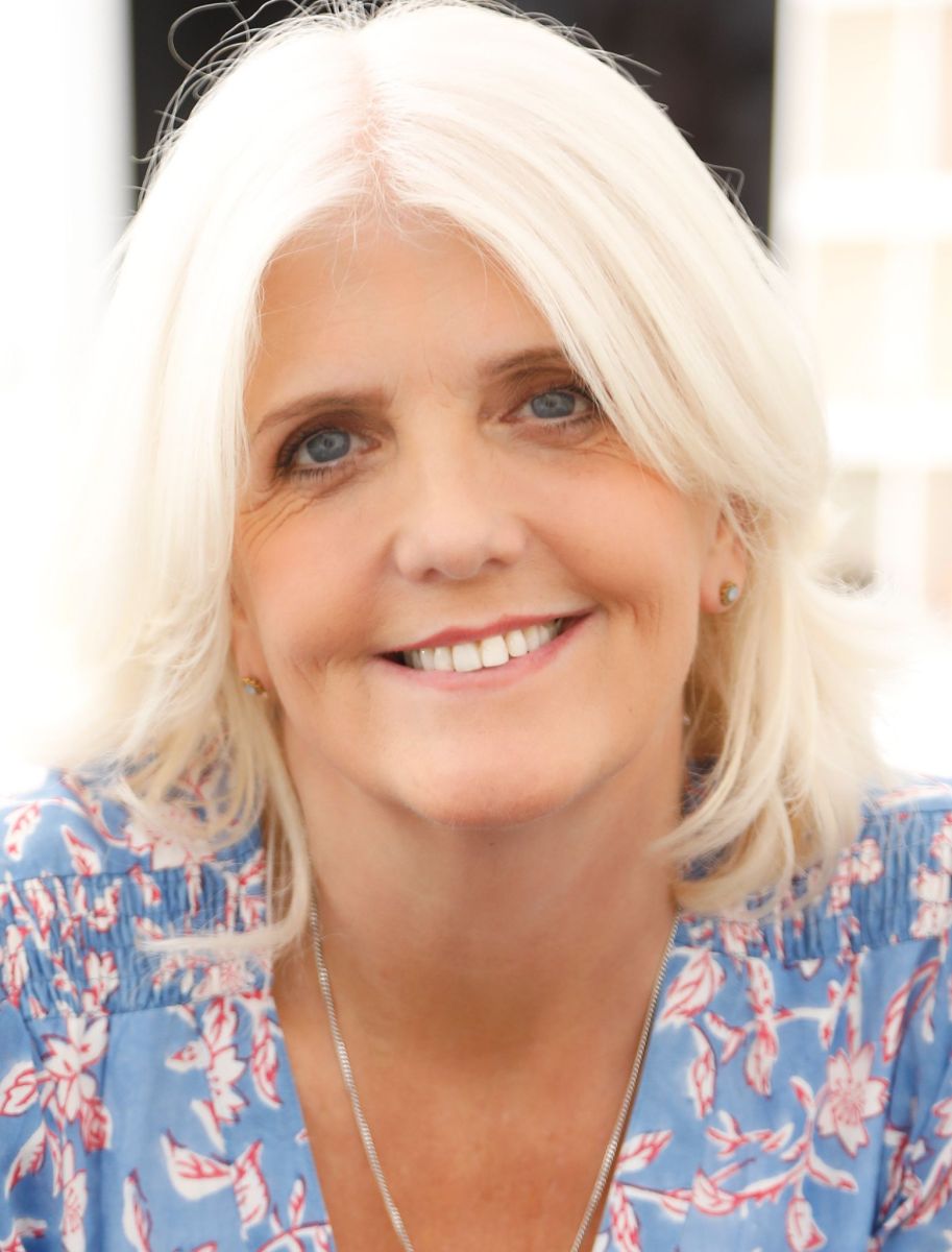 Caroline Gladding image